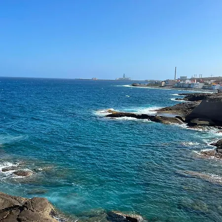 Sea House La Caleta De Tajao شقة
